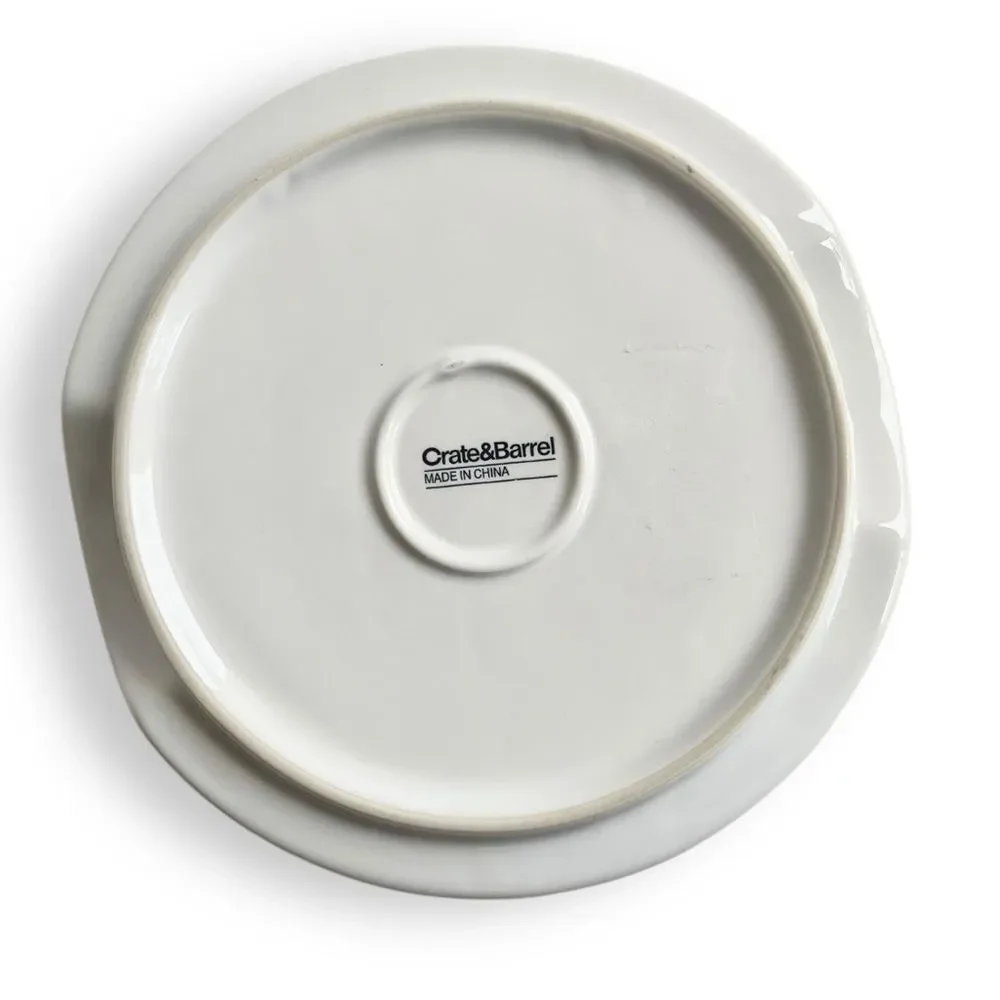 Crate&Barrel Cream White Stoneware  Brie Baking Appetizer Dish with Vented Lid
